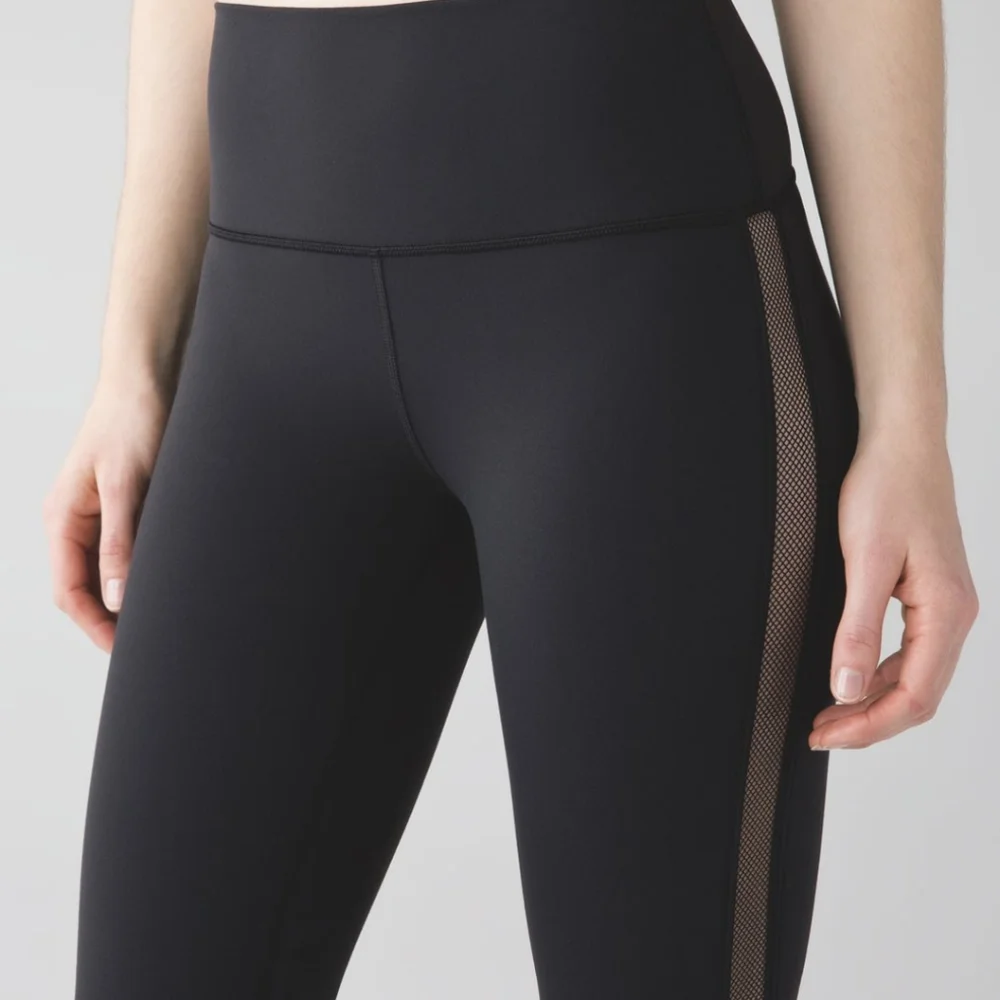 Lululemon high times Pant Wing Mesh full on Luon black - Picture 3 of 7
